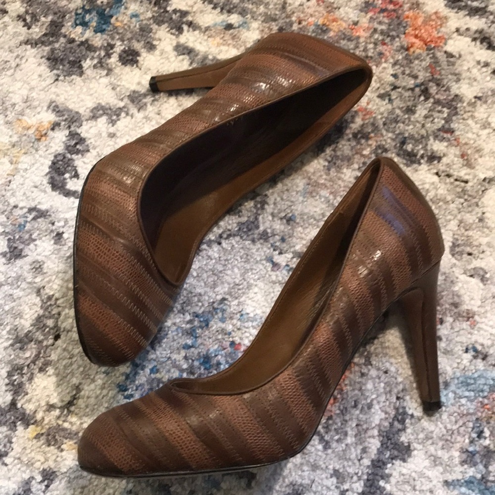 Brown Cole Haan heels w/ Nike Air Technology